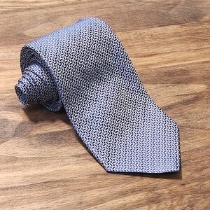 346 Brooks Brothers Silk Tie Pure Silk Geometric Blue Made USA  57"